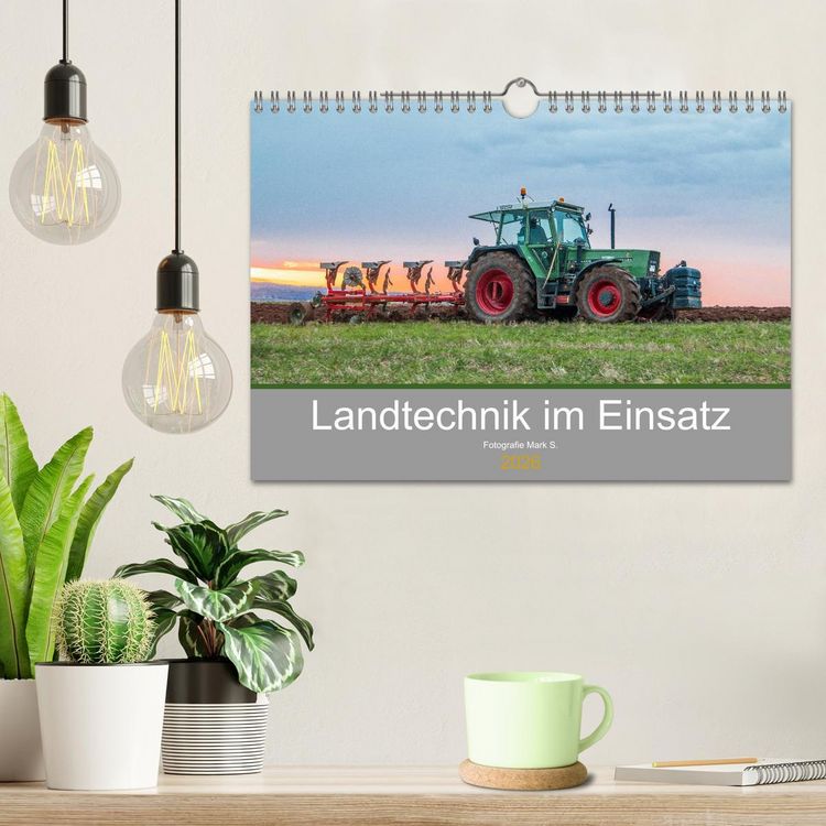 Produktbild: Landtechnik im Einsatz (Wandkalender 2026 DIN A4 quer), CALVENDO Monatskalender