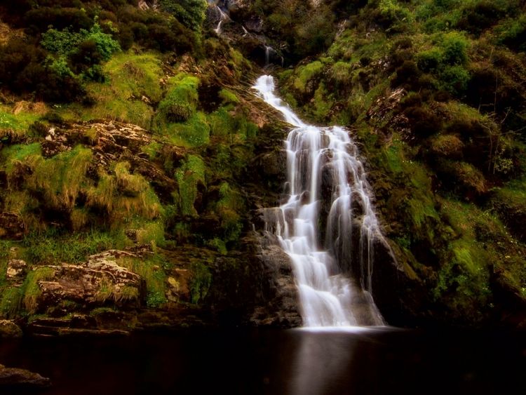 Produktbild: CALVENDO Puzzle Assarankagh Wasserfall | 1000 Teile Lege-Gr&ouml;&szlig;e 64x48cm Foto-Puzzle f&uuml;r gl&uuml;ckliche Stunden