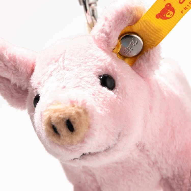 Produktbild: Steiff 112652 - Anh&auml;nger Gl&uuml;cksbringer Schwein, rosa, Pl&uuml;sch-Schl&uuml;sselanh&auml;nger, 9 cm