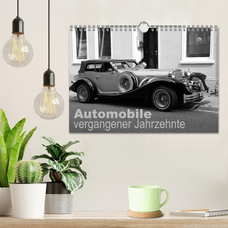 Produktbild: Automobile vergangener Jahrzehnte (Wandkalender 2026 DIN A4 quer), CALVENDO Monatskalender