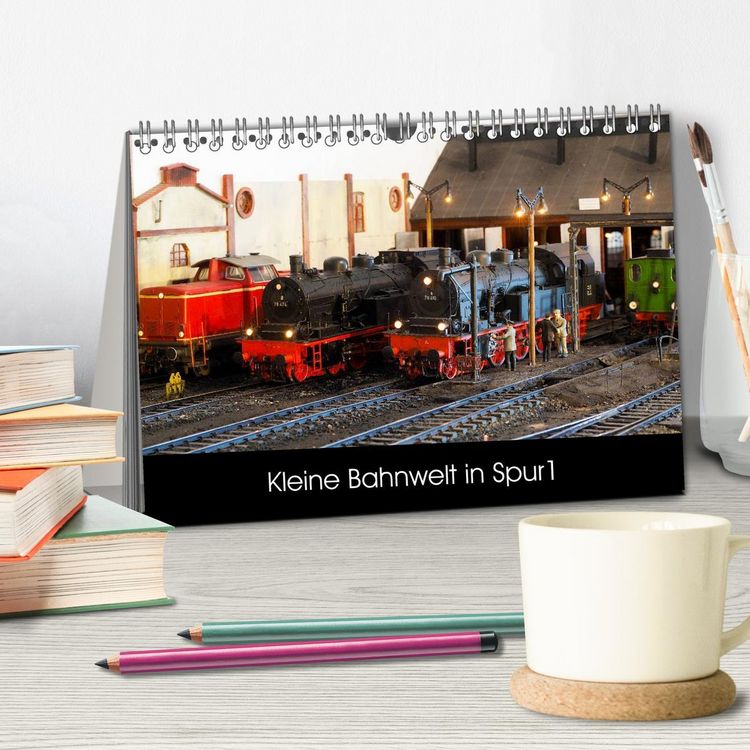 Produktbild: Kleine Bahnwelt in Spur 1 (Tischkalender 2026 DIN A5 quer), CALVENDO Monatskalender