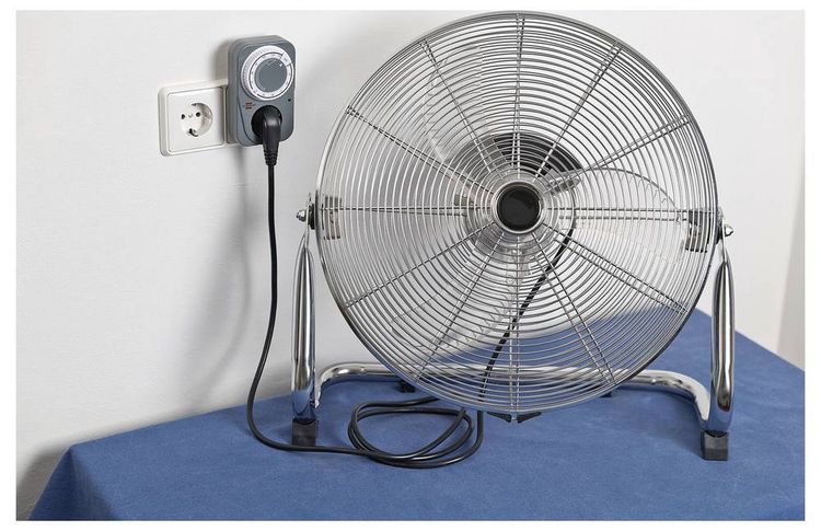 Produktbild: Brennenstuhl 1506590 Steckdosen-Timer analog Tagesprogramm 1 , 120 min 3680 W IP20