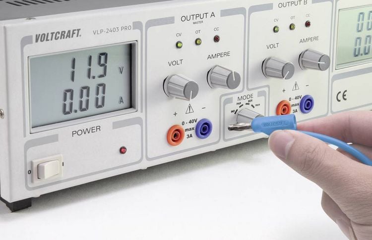 Produktbild: VOLTCRAFT MSB-300 Messleitung Lamellenstecker 4mm Silikon 25.00cm Blau 1St.