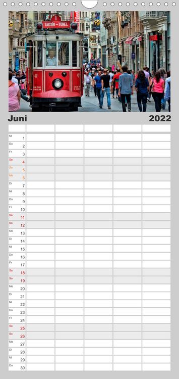 Produktbild: Durch die Welt mit der Stra&szlig;enbahn - Familienplaner hoch (Wandkalender 2022 , 21 cm x 45 cm, hoch)