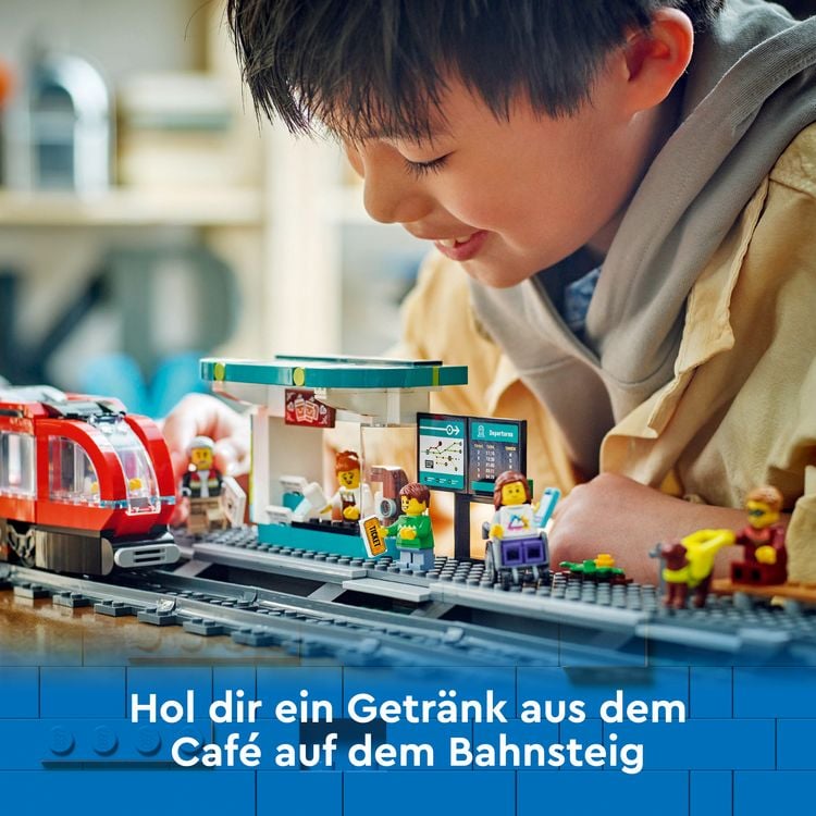 Produktbild: LEGO City Stra&szlig;enbahn mit Haltestelle, Bauspielzeug f&uuml;r Kinder 60423