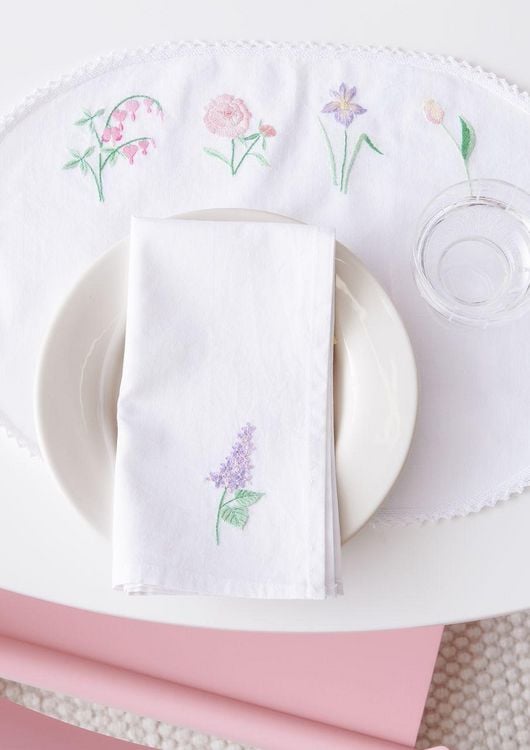 Produktbild: Stick & Stitch Packung, Blumen XL // 8 Stk., 8 Designs // Wasserl&ouml;sliche Stickvorlage, Stickgarn, Sticknadel und Anleitung