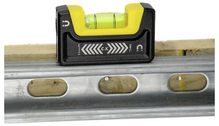 Produktbild: C.K T3483 Taschenwasserwaage mit Magnet 67mm 0.5 mm/m