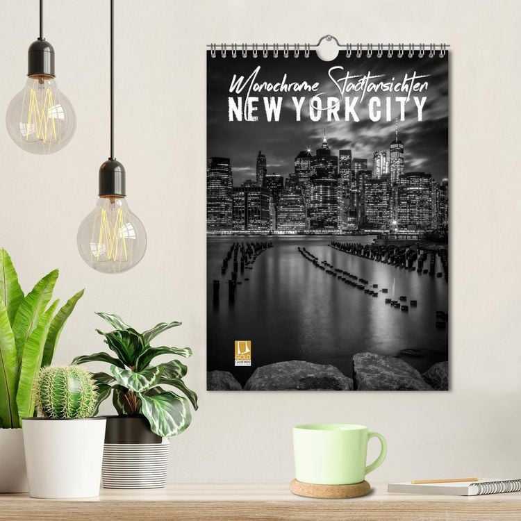 Produktbild: NEW YORK CITY Monochrome Stadtansichten (Wandkalender 2026 DIN A4 hoch), CALVENDO Monatskalender