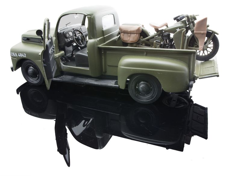 Produktbild: Maisto Ford F1 &acute;48 & Harley-Davidson WLA Flathead '42 1:24 Modellauto