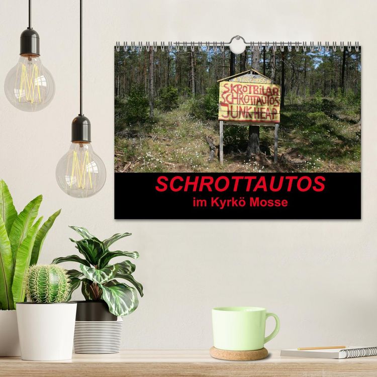 Produktbild: Schrottautos im Kyrk&ouml; Mosse (Wandkalender 2026 DIN A4 quer), CALVENDO Monatskalender