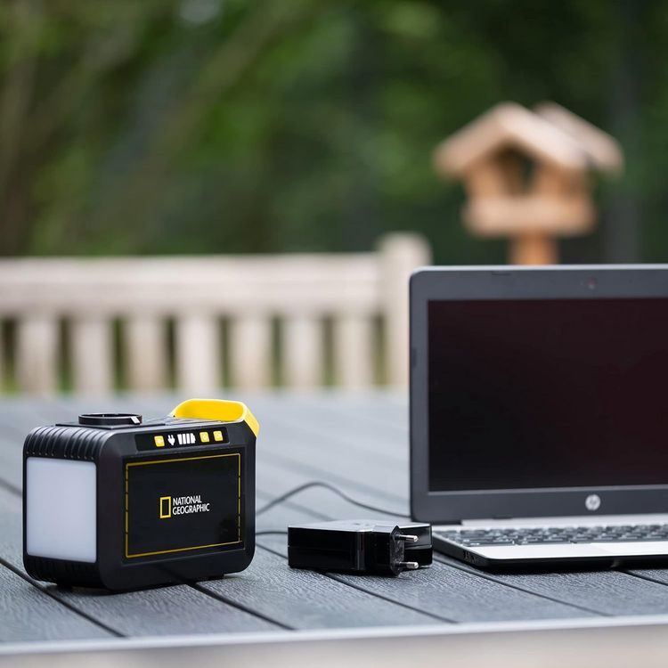 Produktbild: National Geographic 9060100 - Mobile Power Station mit USB, AC und DC Anschl&uuml;ssen