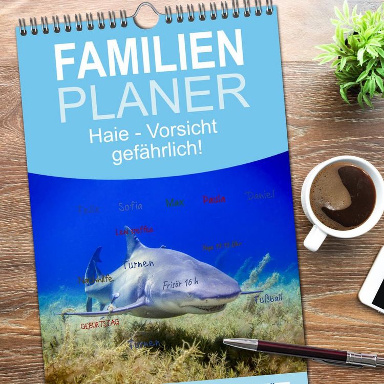 Produktbild: Familienplaner 2026 - Haie - Vorsicht gef&auml;hrlich! mit 5 Spalten (Wandkalender, 21 x 45 cm) CALVENDO