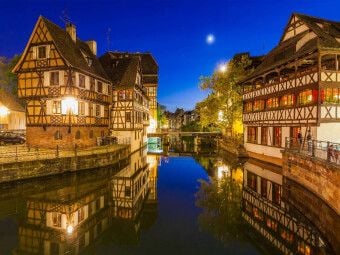 Produktbild: CALVENDO Puzzle Typische Fachwerkh&auml;user in Petite France, Stra&szlig;burg | 1000 Teile Lege-Gr&ouml;&szlig;e 64x48cm Foto-Puzzle f&uuml;r gl&uuml;ckliche Stunden