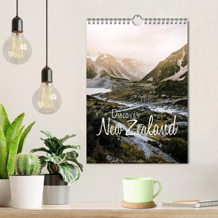 Produktbild: Discover New Zealand (Wall Calendar 2026 DIN A4 portrait), CALVENDO 12 Month Wall Calendar