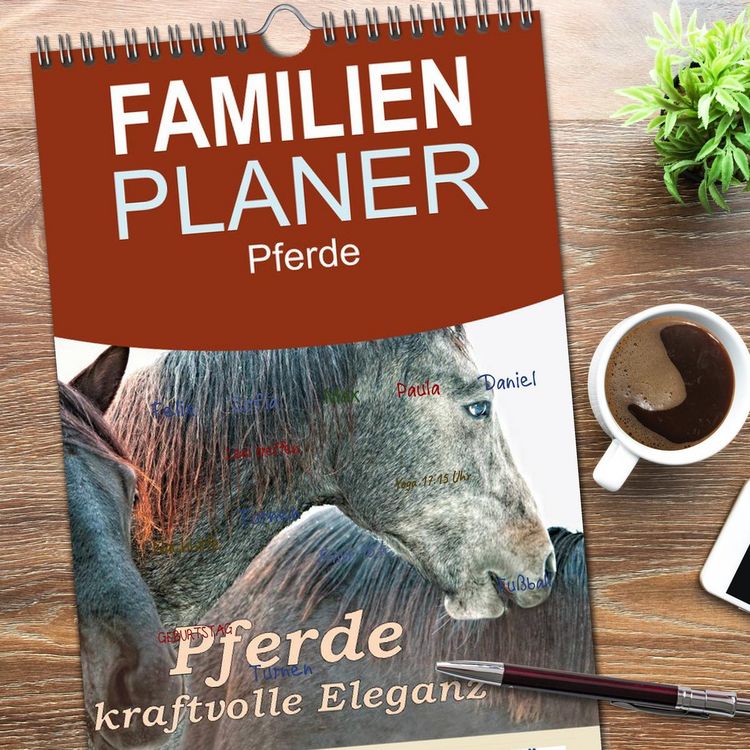 Produktbild: Familienplaner 2026 - Pferde - kraftvolle Eleganz mit 5 Spalten (Wandkalender, 21 x 45 cm) CALVENDO