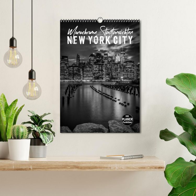 Produktbild: NEW YORK CITY Monochrome Stadtansichten (Wandkalender 2026 DIN A3 hoch), CALVENDO Monatskalender