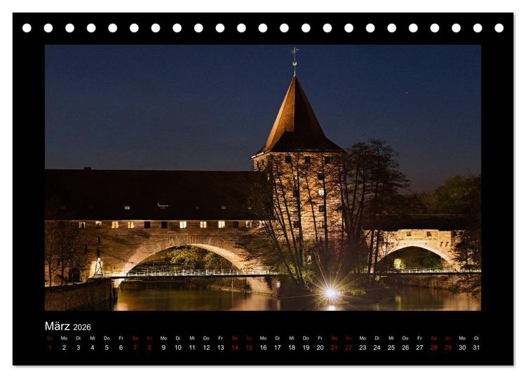Produktbild: N&uuml;rnberg - Die Altstadt bei Nacht (Tischkalender 2026 DIN A5 quer), CALVENDO Monatskalender