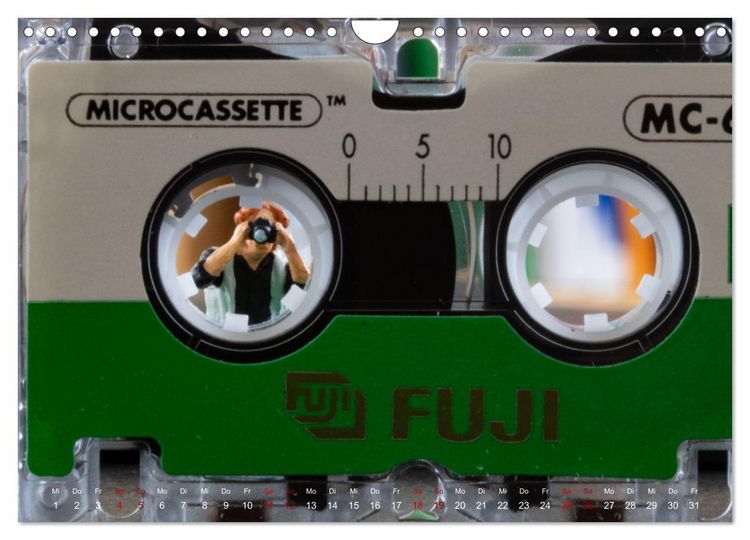 Produktbild: H&ouml;her, schneller, kleiner - Miniaturen in unserem Alltag (Wandkalender 2026 DIN A4 quer), CALVENDO Monatskalender