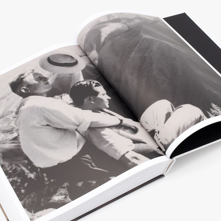 Produktbild: MORE LOVING - M&auml;nner, die sich lieben - Fotografien aus den Jahren 1850-1950 (LOVING Vintage-Fotografien 2)
