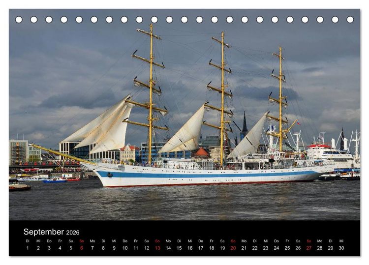 Produktbild: Auslaufparade des Hamburger Hafengeburtstages (Tischkalender 2026 DIN A5 quer), CALVENDO Monatskalender