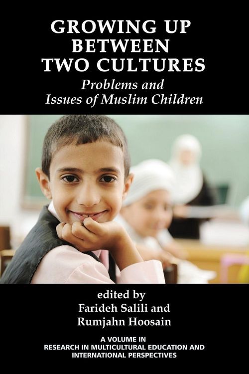 Produktbild: Growing Up Between Two Cultures