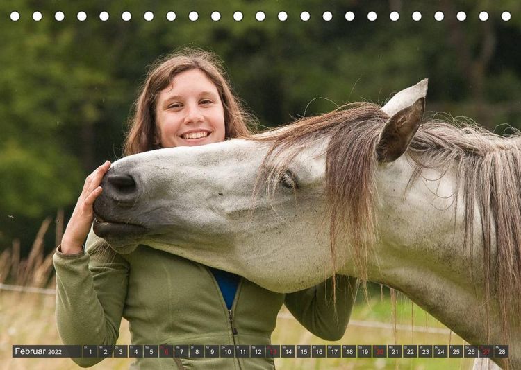 Produktbild: Pferd und Mensch in Harmonie (Tischkalender 2022 DIN A5 quer)