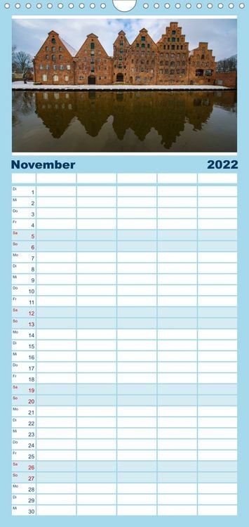 Produktbild: Familienplaner Ansichten der L&uuml;becker Altstadtinsel (Wandkalender 2022 , 21 cm x 45 cm, hoch)