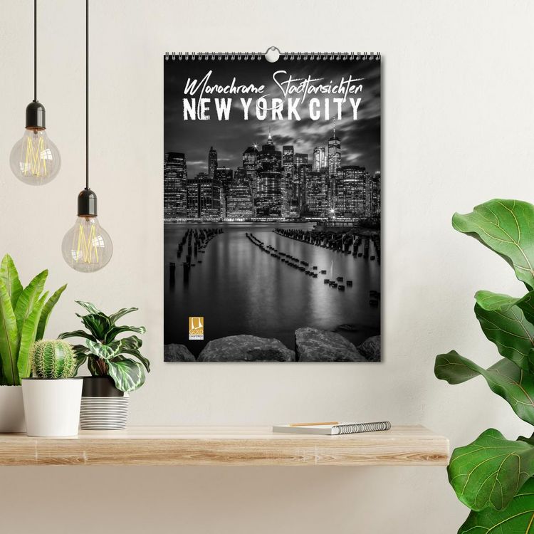 Produktbild: NEW YORK CITY Monochrome Stadtansichten (Wandkalender 2026 DIN A3 hoch), CALVENDO Monatskalender