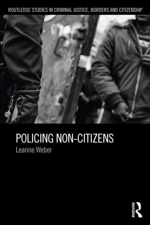 Produktbild: Policing Non-Citizens
