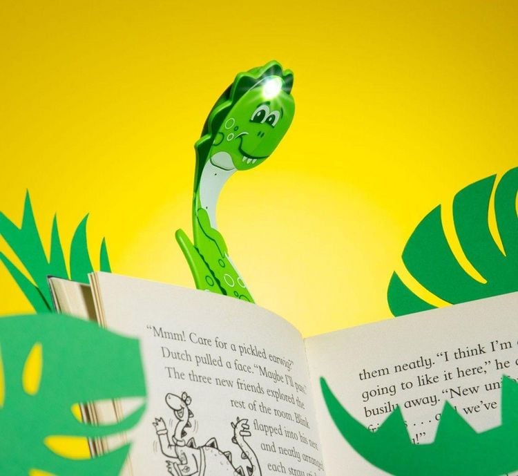 Produktbild: Flexilight Pals Leselicht Dino Gr&uuml;n &ndash; 2-in-1 LED-Leselicht