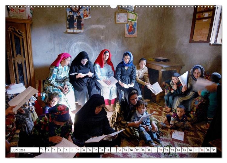 Produktbild: PORTRAITS - Frauen aus aller Welt (hochwertiger Premium Wandkalender 2026 DIN A2 quer), Kunstdruck in Hochglanz