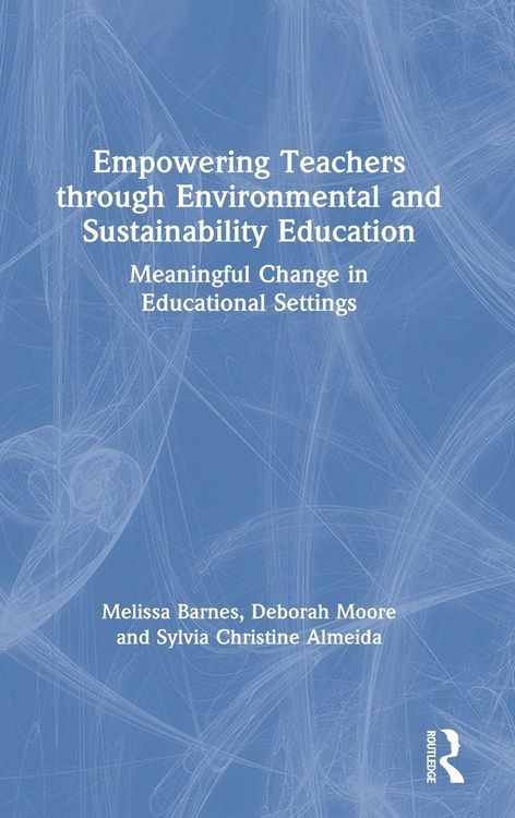 Produktbild: Empowering Teachers through Environmental and Sustainability Education