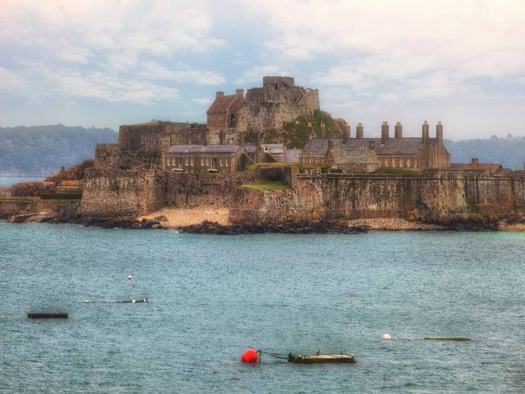 Produktbild: CALVENDO Puzzle Elizabeth Castle - Jersey | 1000 Teile Lege-Gr&ouml;&szlig;e 64x48cm Foto-Puzzle f&uuml;r gl&uuml;ckliche Stunden