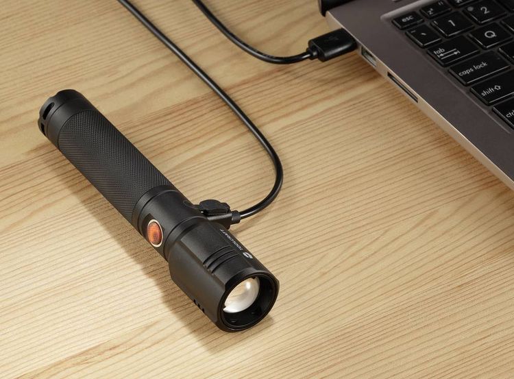 Produktbild: TOOLCRAFT SMD LED Taschenlampe verstellbar, mit USB-Schnittstelle, mit Stroboskopmodus akkubetrieben 1000 lm 35 h 194 g