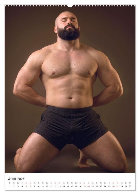 Produktbild: Yoga f&uuml;r Helden (hochwertiger Premium Wandkalender 2027 DIN A2 hoch), Kunstdruck in Hochglanz