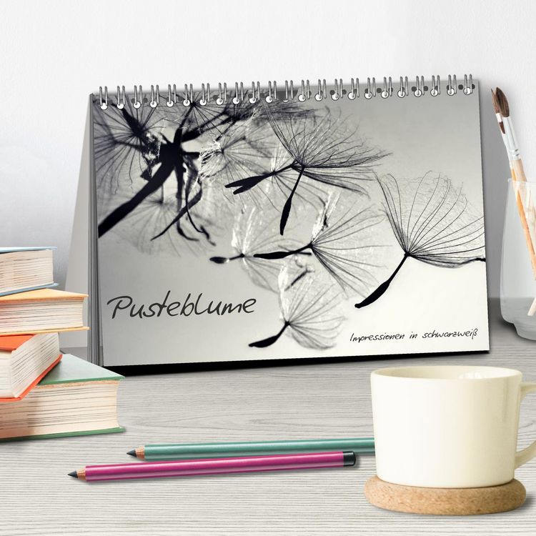 Produktbild: Pusteblume - Impressionen in schwarzwei&szlig; (Tischkalender 2026 DIN A5 quer), CALVENDO Monatskalender