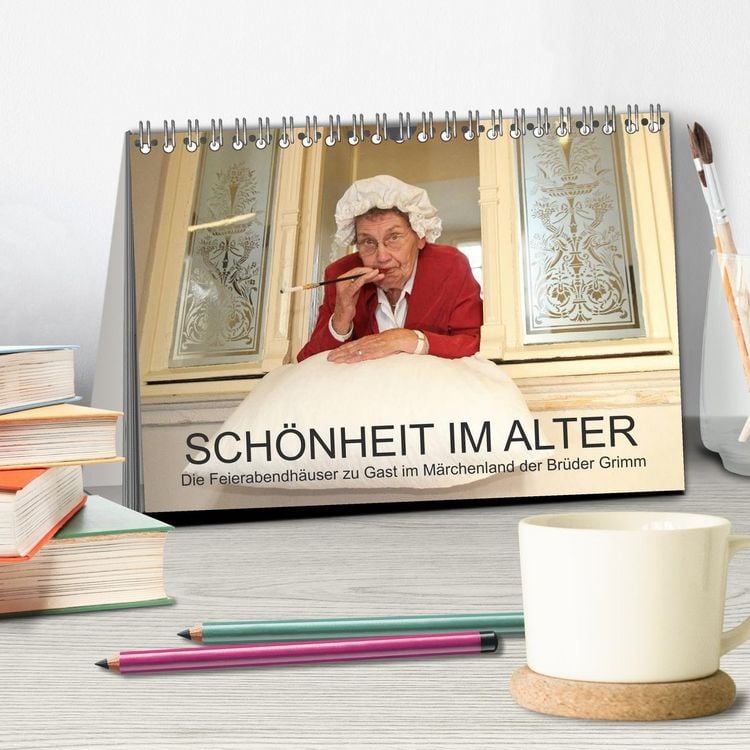 Produktbild: "Sch&ouml;nheit im Alter" - die Feierabendh&auml;user zu Gast im M&auml;rchenland der Br&uuml;der Grimm (Tischkalender 2026 DIN A5 quer), CALVENDO Monatskalender