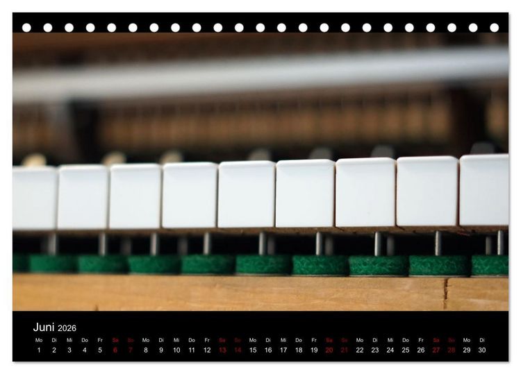 Produktbild: Klavier Momente (Tischkalender 2026 DIN A5 quer), CALVENDO Monatskalender