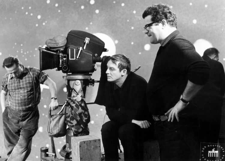 Produktbild: Konrad Wolf - Alle Spielfilme 1955-1979 (u.a. Solo Sunny / Goya / Der kleine Prinz / Sonnensucher / Sterne / Lissy / Der geteilte Himmel / Der nackte Mann auf dem Sportplatz / Ich war 19) (15 DVDs)