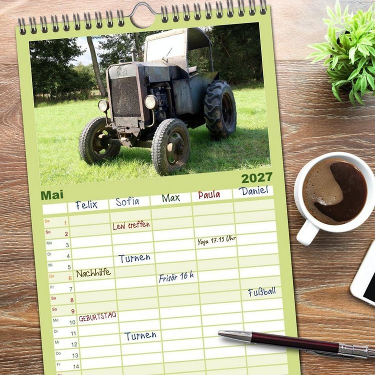 Produktbild: Familienplaner 2027 - Rostige alte Traktoren mit 5 Spalten (Wandkalender, 21 x 45 cm) CALVENDO