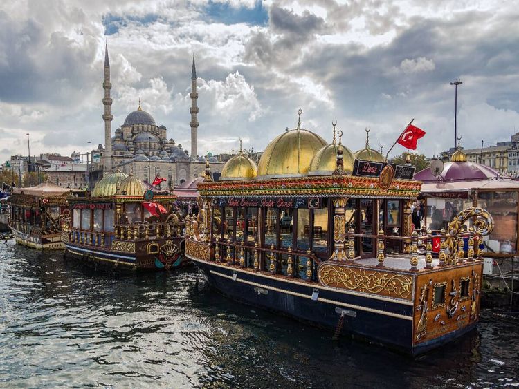Produktbild: CALVENDO Puzzle Hafen in Istanbul | 1000 Teile Lege-Gr&ouml;&szlig;e 64x48cm Foto-Puzzle f&uuml;r gl&uuml;ckliche Stunden