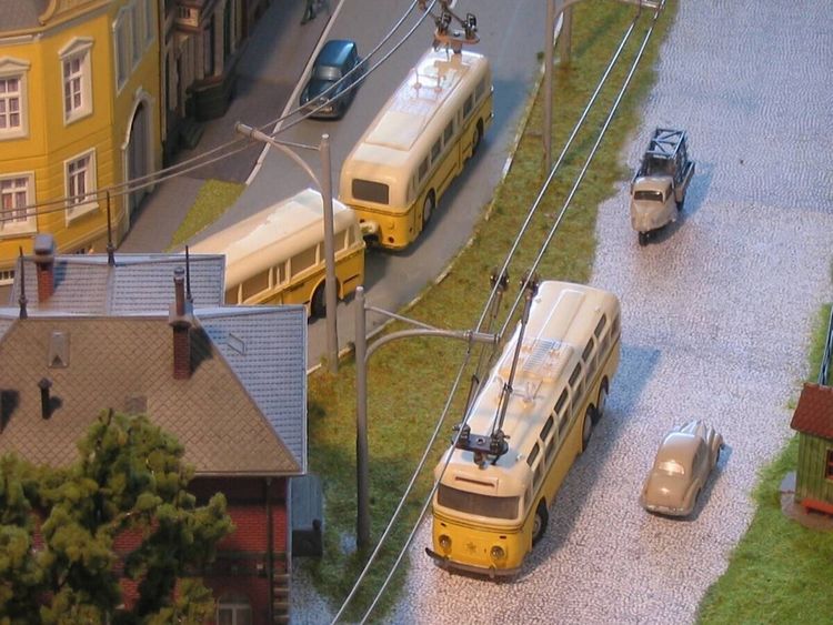 Produktbild: CALVENDO Puzzle Eheim Trolleybusse als Erg&auml;nzung zur Modellbahn | 1000 Teile Lege-Gr&ouml;&szlig;e 64x48cm Foto-Puzzle f&uuml;r gl&uuml;ckliche Stunden