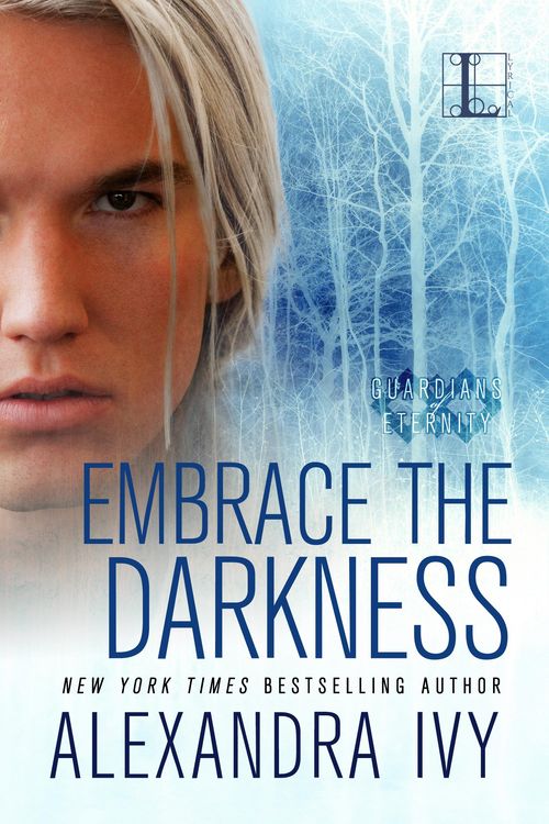 Produktbild: Embrace the Darkness