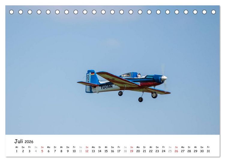 Produktbild: Tollk&uuml;hne Helden der Fliegerei - Modellflugzeuge in Aktion (Tischkalender 2026 DIN A5 quer), CALVENDO Monatskalender
