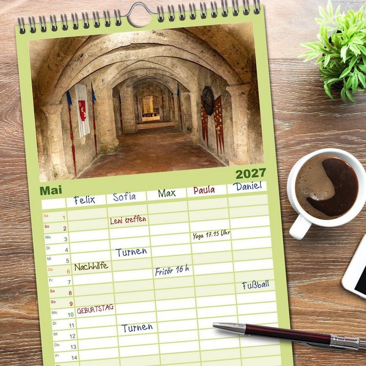 Produktbild: Familienplaner 2027 - Burghausen an der Salzach mit 5 Spalten (Wandkalender, 21 x 45 cm) CALVENDO