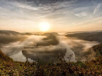 Produktbild: CALVENDO Puzzle Sonnenaufgang an der Saarschleife | 1000 Teile Lege-Gr&ouml;&szlig;e 64x48cm Foto-Puzzle f&uuml;r gl&uuml;ckliche Stunden