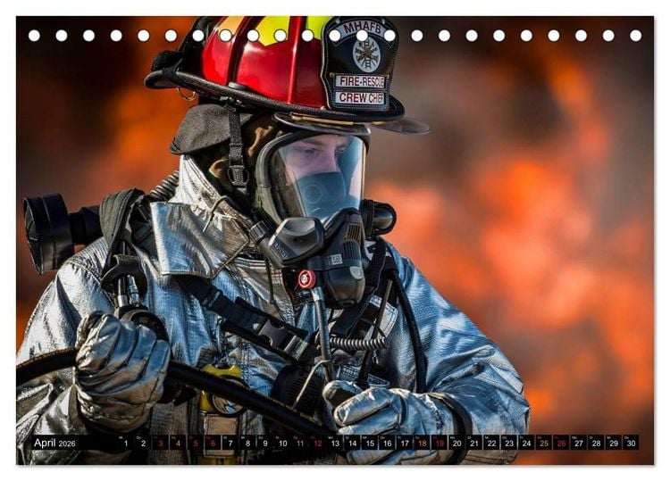 Produktbild: Feuerwehr - Leben mit der Gefahr (Tischkalender 2026 DIN A5 quer), CALVENDO Monatskalender