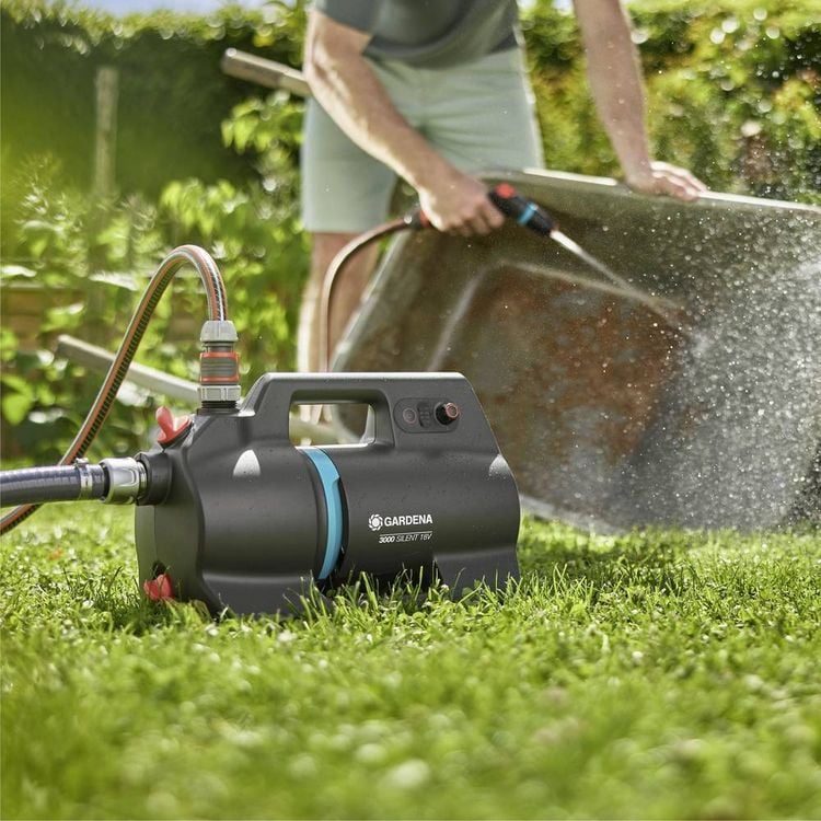 Produktbild: GARDENA Akku-Gartenpumpe 3000 Silent 18V P4A Ready-To-Use Set Akku-Gartenpumpe 3000 l/h