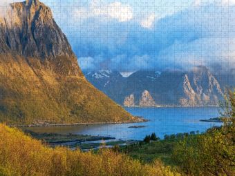 Produktbild: CALVENDO Puzzle Panorama auf der Lofoteninsel Vestv&aring;g&oslash;ya | 1000 Teile Lege-Gr&ouml;&szlig;e 64x48cm Foto-Puzzle f&uuml;r gl&uuml;ckliche Stunden