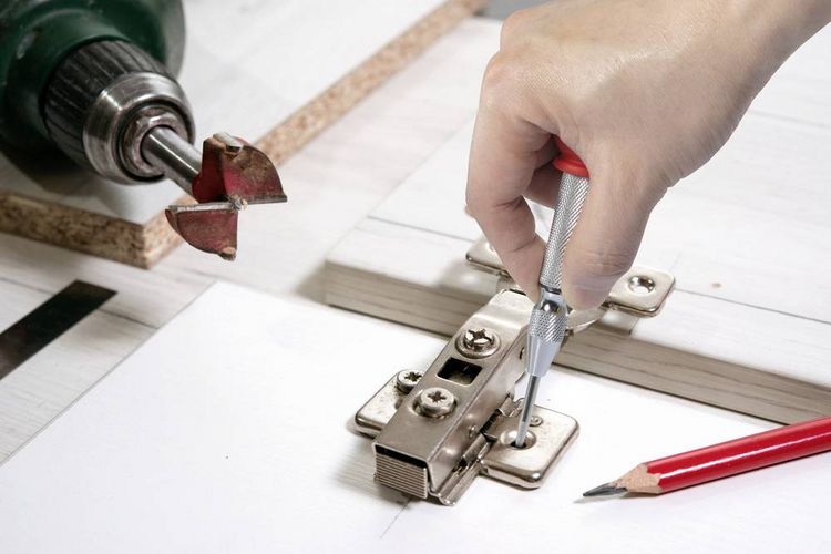 Produktbild: TOOLCRAFT Automatik-K&ouml;rner mit Spitze TO-10179732 (&Oslash; x L) 1.6cm x 12.7cm